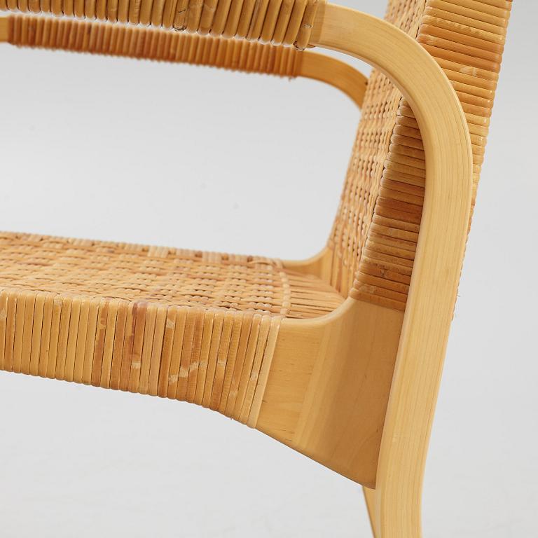 Alvar Aalto, a model 45 armchair, Artek, late 20the century.