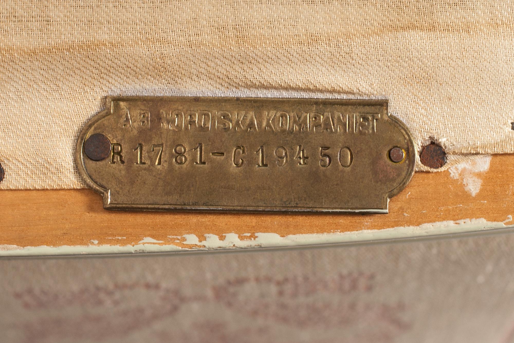 BORD samt STOLAR, 6 st. Carl Malmsten, ritad till Liljevalchs utställning 1928, tillverkad av NK.