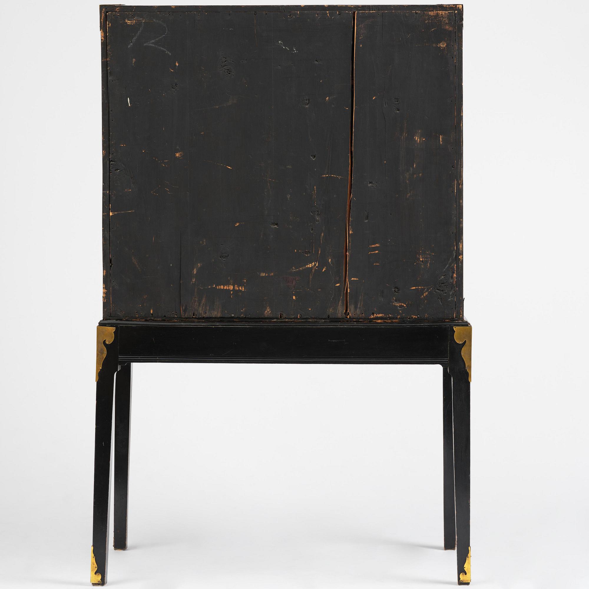 Kabinettskåp, troligen Tyskland, 1700-talets mitt.