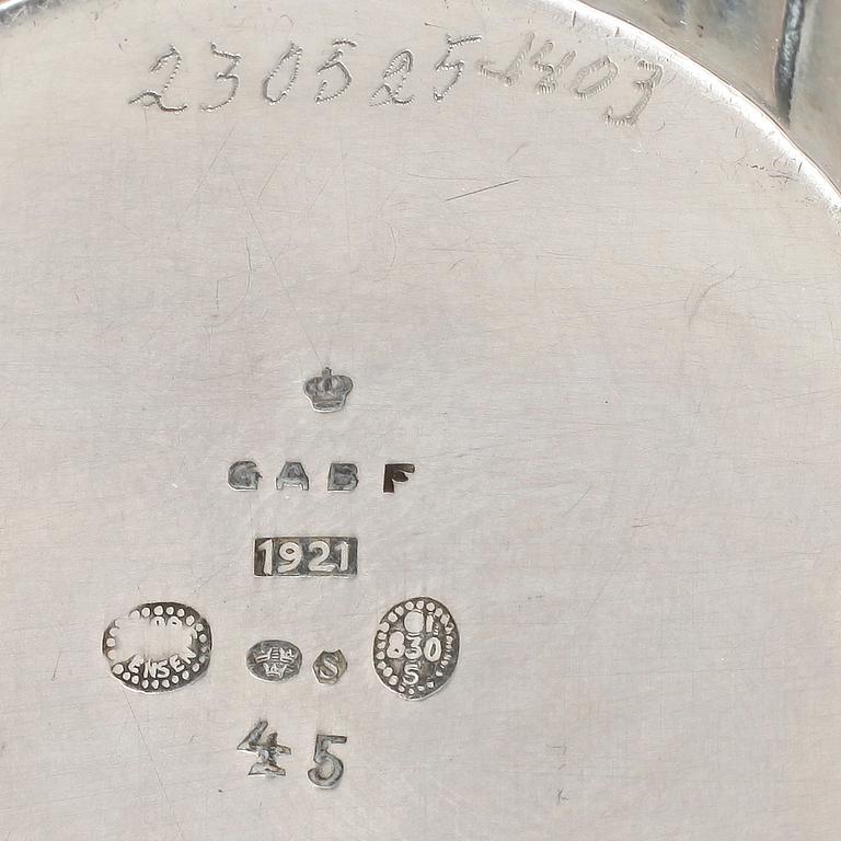 SENAPSBURK, silver, Georg Jensen, 1921. Nr 45. Vikt ca 198 gram.
