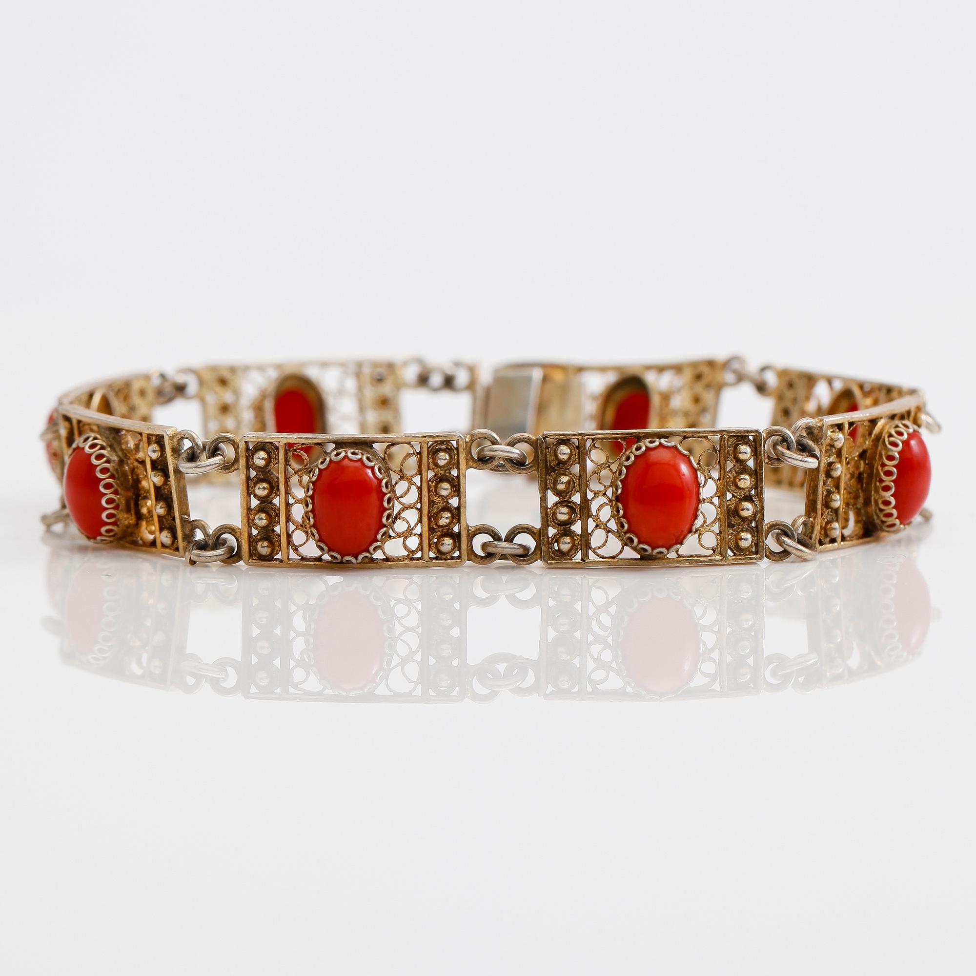 ARMBAND, förgyllt silver, 1900-talets första hälft.