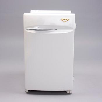 TAPIO WIRKKALA, "Miss Kylskåp 1960" UPO Ab, Lahtis.