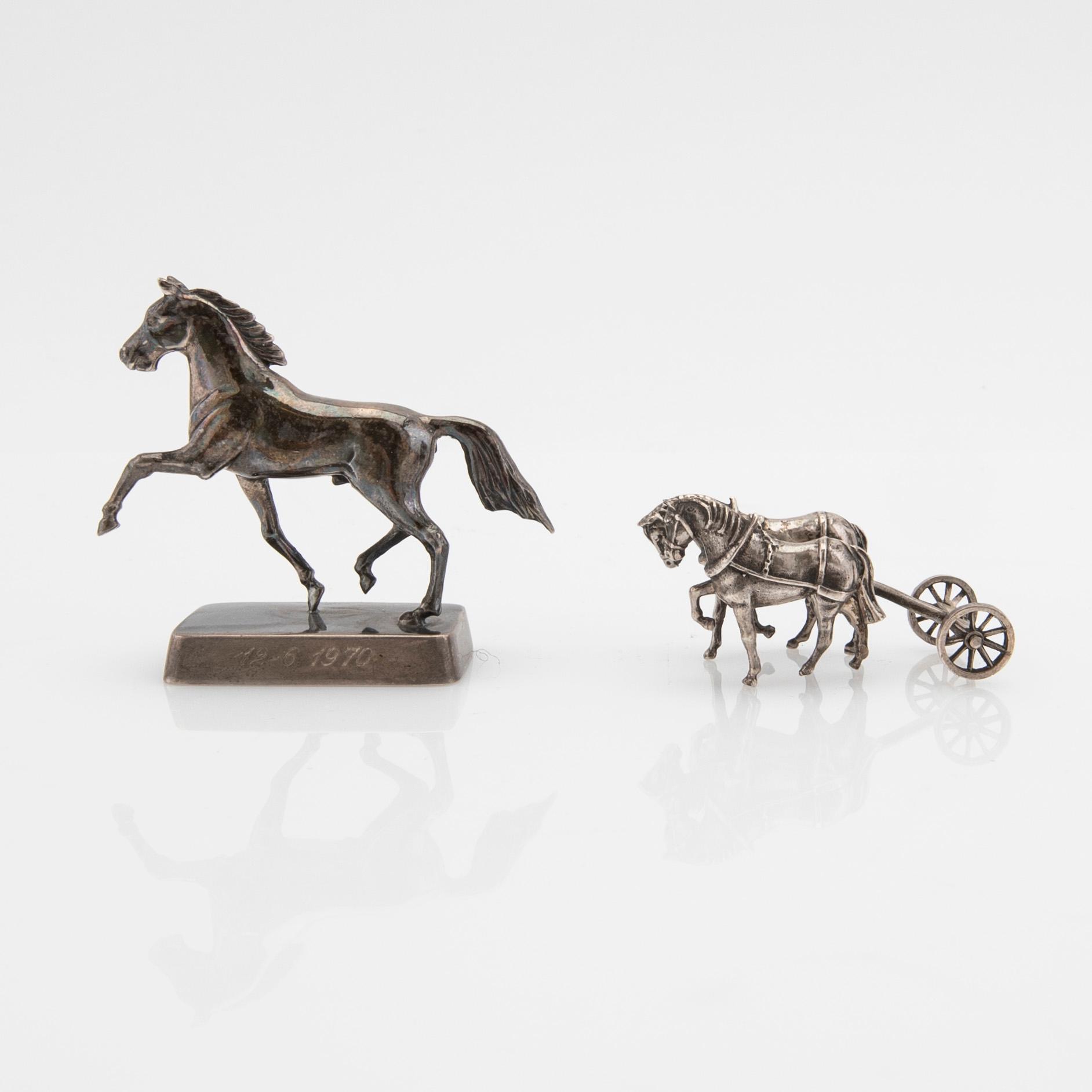 Bordsdekorationer och berlocker, silver, 9 delar.