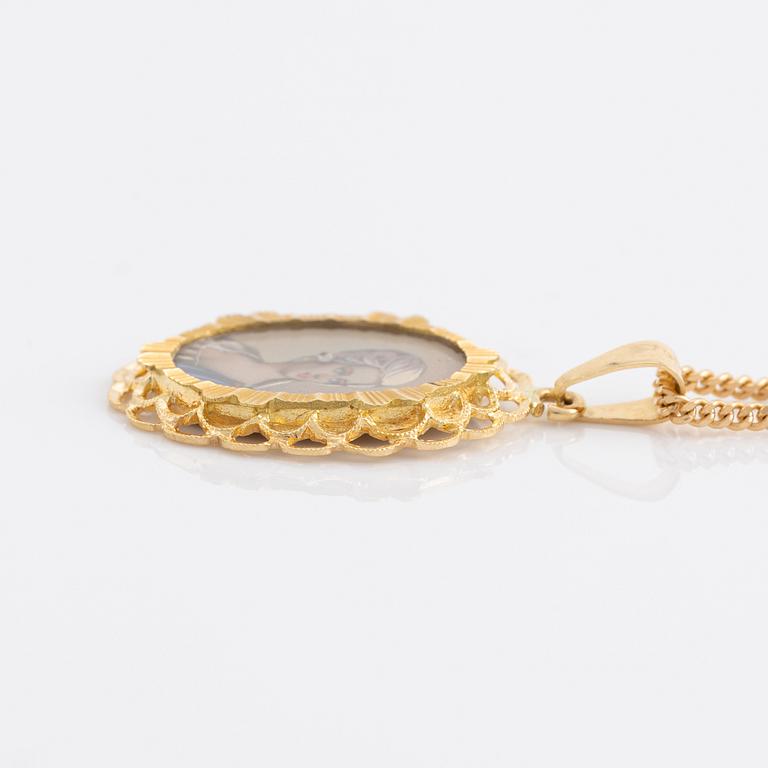 Pendant with miniature portrait and chain, 18K gold.