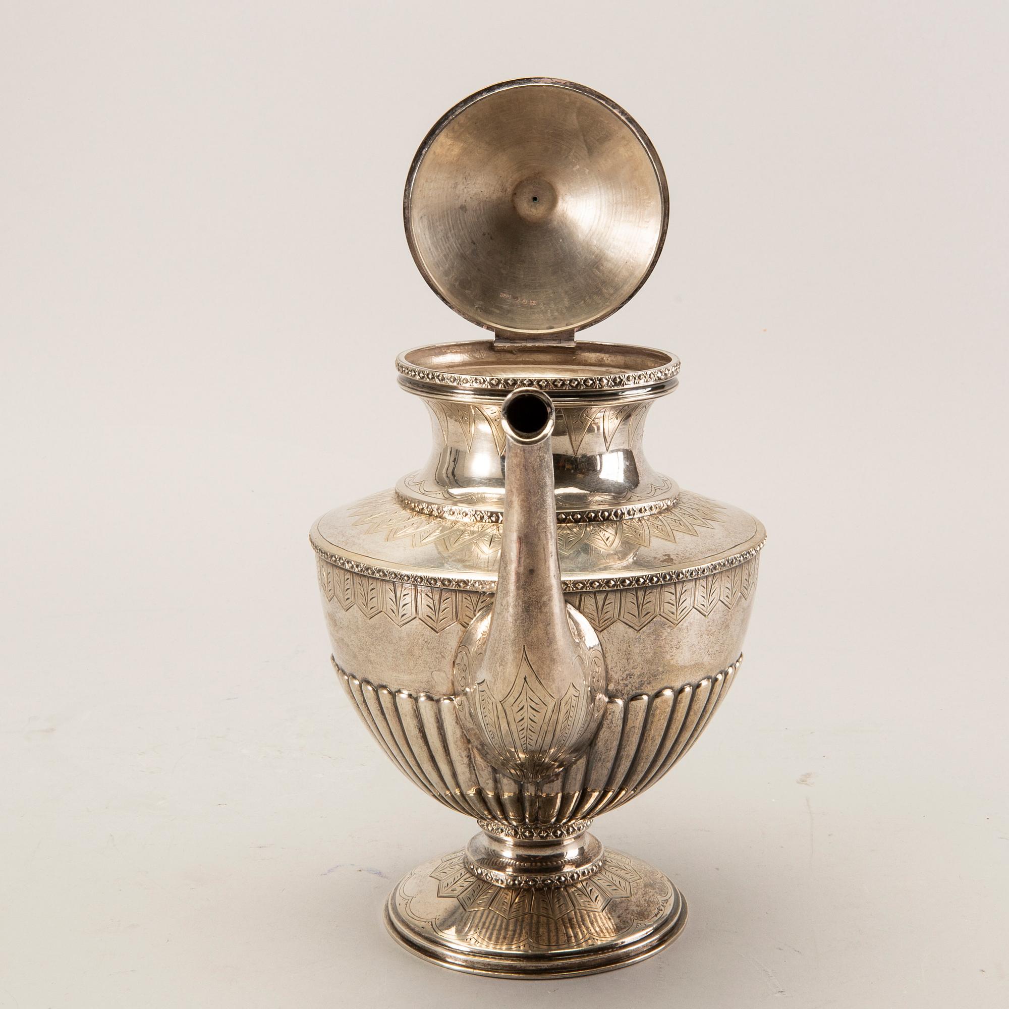 A Swedish 19th century silver coffee pot mark of CP Hedin Jönköping 1893, weight 506 gr.