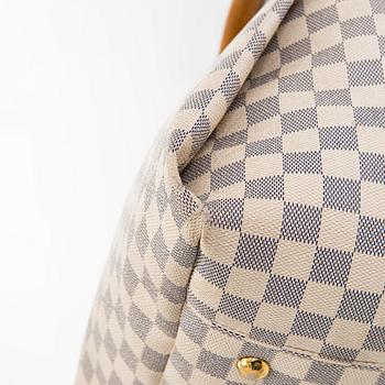 Louis Vuitton, an 'Artsy MM' handbag.