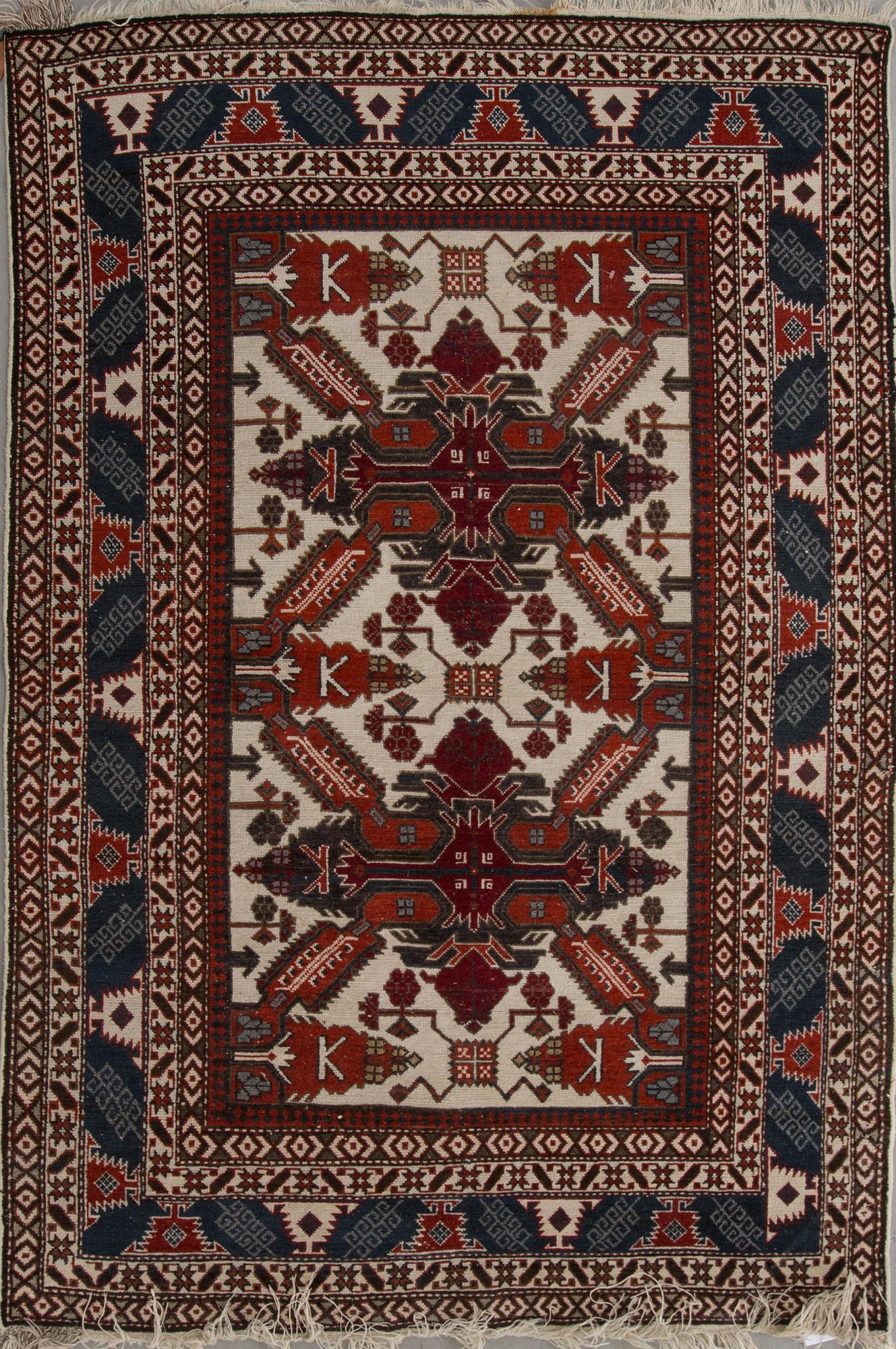 MATTA, old, Kaukas, ca 167 x 115 cm.