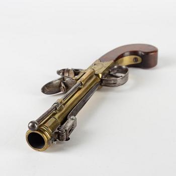 A Wallis brass blunderbuss flintlock pistol, early 19th Century.