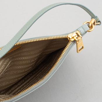 Prada, bag/clutch.