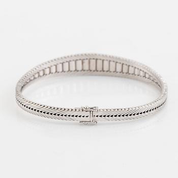 White gold and brilliant cut diamond bracelet.