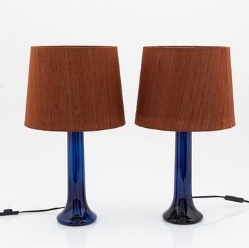 A pair of blue glass table lights, Luxus.