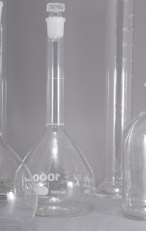 LABORATORIEUTRUSTNING, 8 delar, glas, 1950/60-tal.