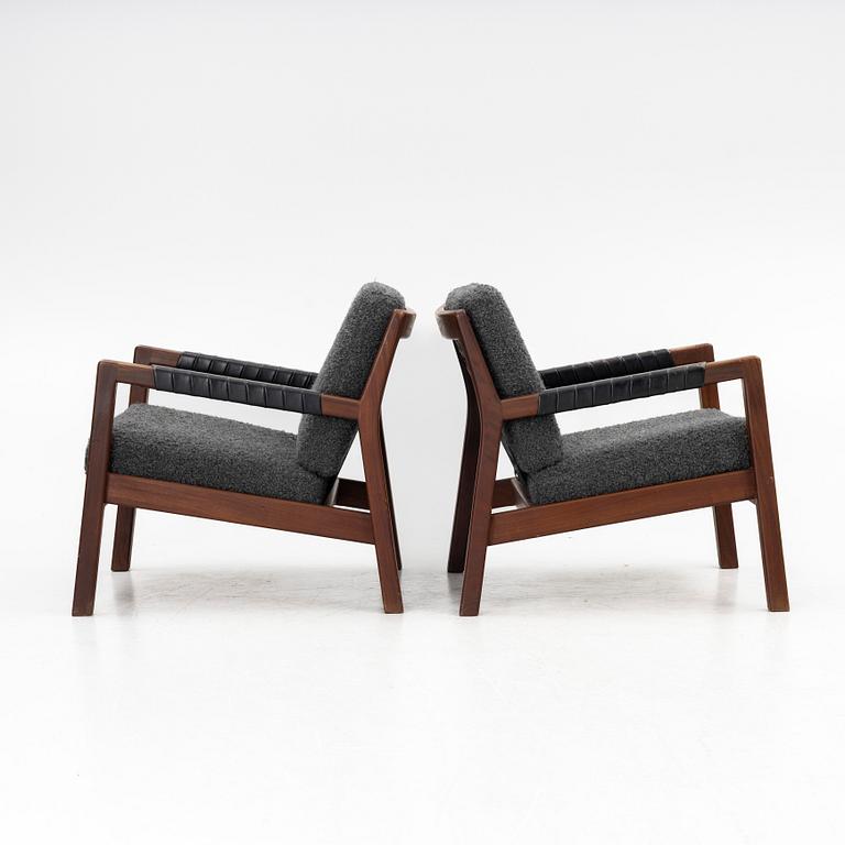 Carl Gustaf Hiort af Ornäs, A pair of easy chairs, 'Rialto',  Puunveisto Oy, Finland, mid 20th century.