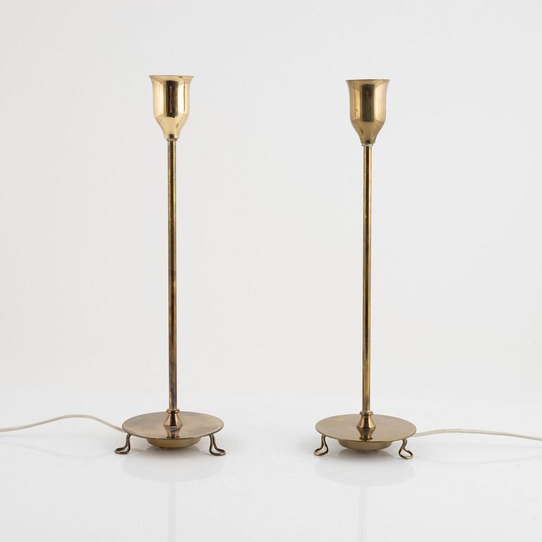 Josef Frank, a pair of model 2552 table lights, Firma Svenskt Tenn.