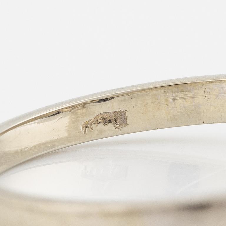 Ring, solitaire, 18K white gold with a brilliant-cut diamond 1.57 ct according to the engraving.