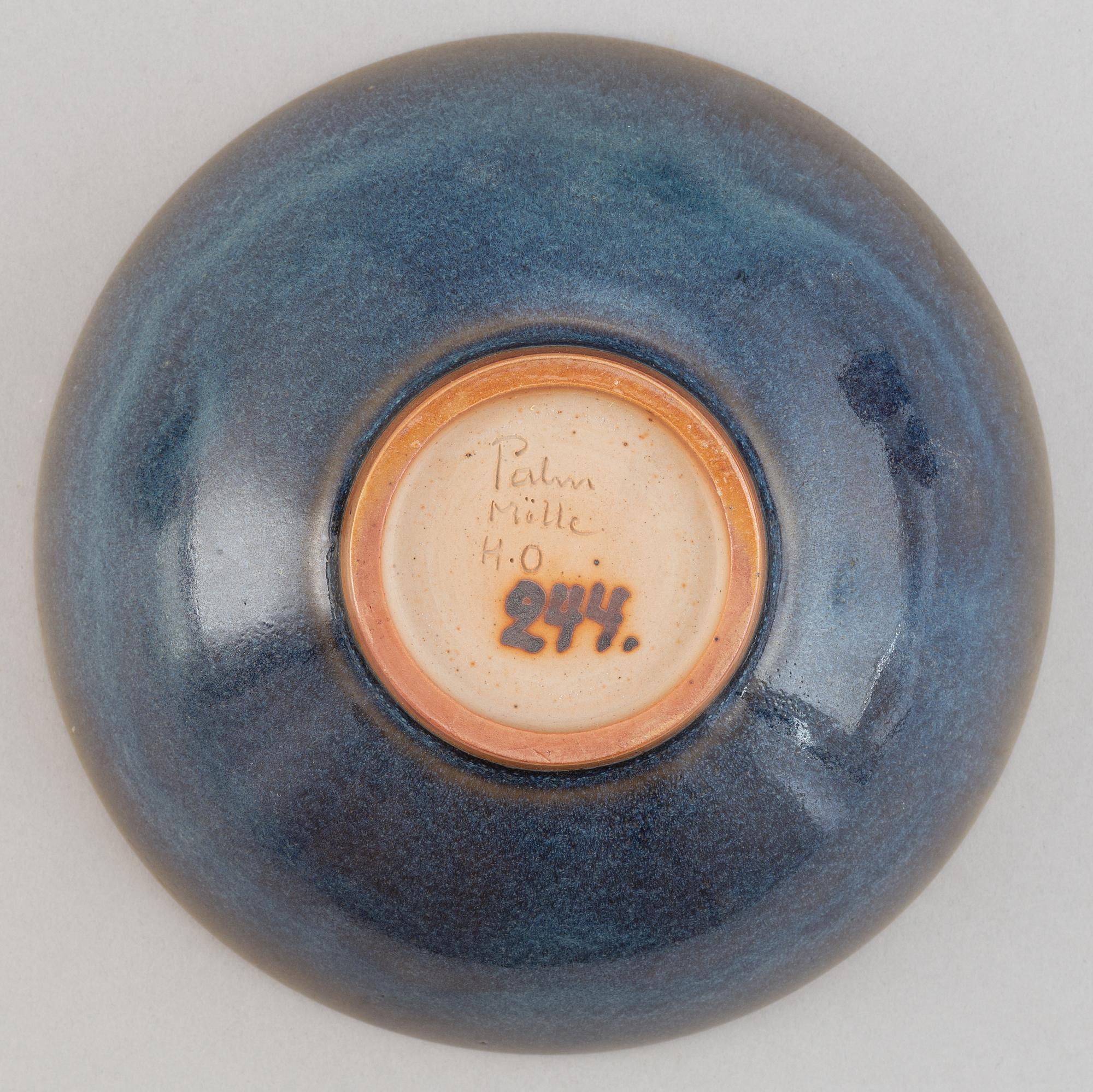 Rolf Palm, a set of two stoneware vases and three stoneware bowls.