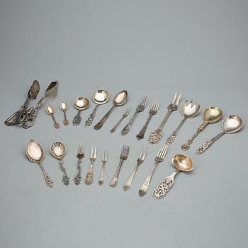 PARTI SILVER, 43 delar, mestadels Norge. Vikt ca 1253 gram.