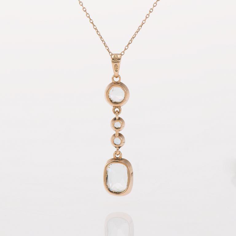 HALSSMYCKE, 18K guld (keden 14K) och akvamariner. Vikt ca 3,4 g.