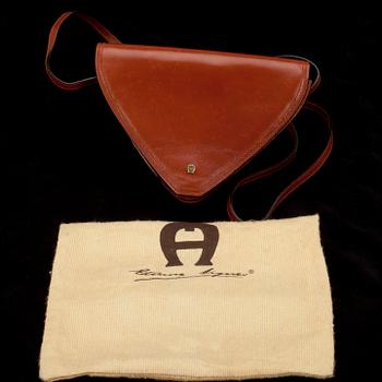 VÄSKA, crossbody, Etienne Aigner.