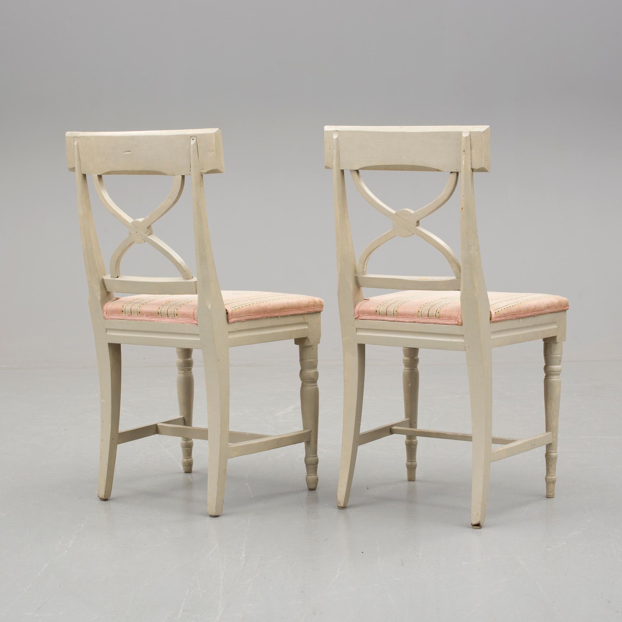 STOLAR, 12 st, sengustavianska, sk Bellmanstolar, samt TABURETTER, ett par.