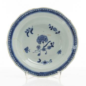 Servisdelar, 13 st, kompaniporslin, Kina, Qingdynastin, Qianlong (1736-95).