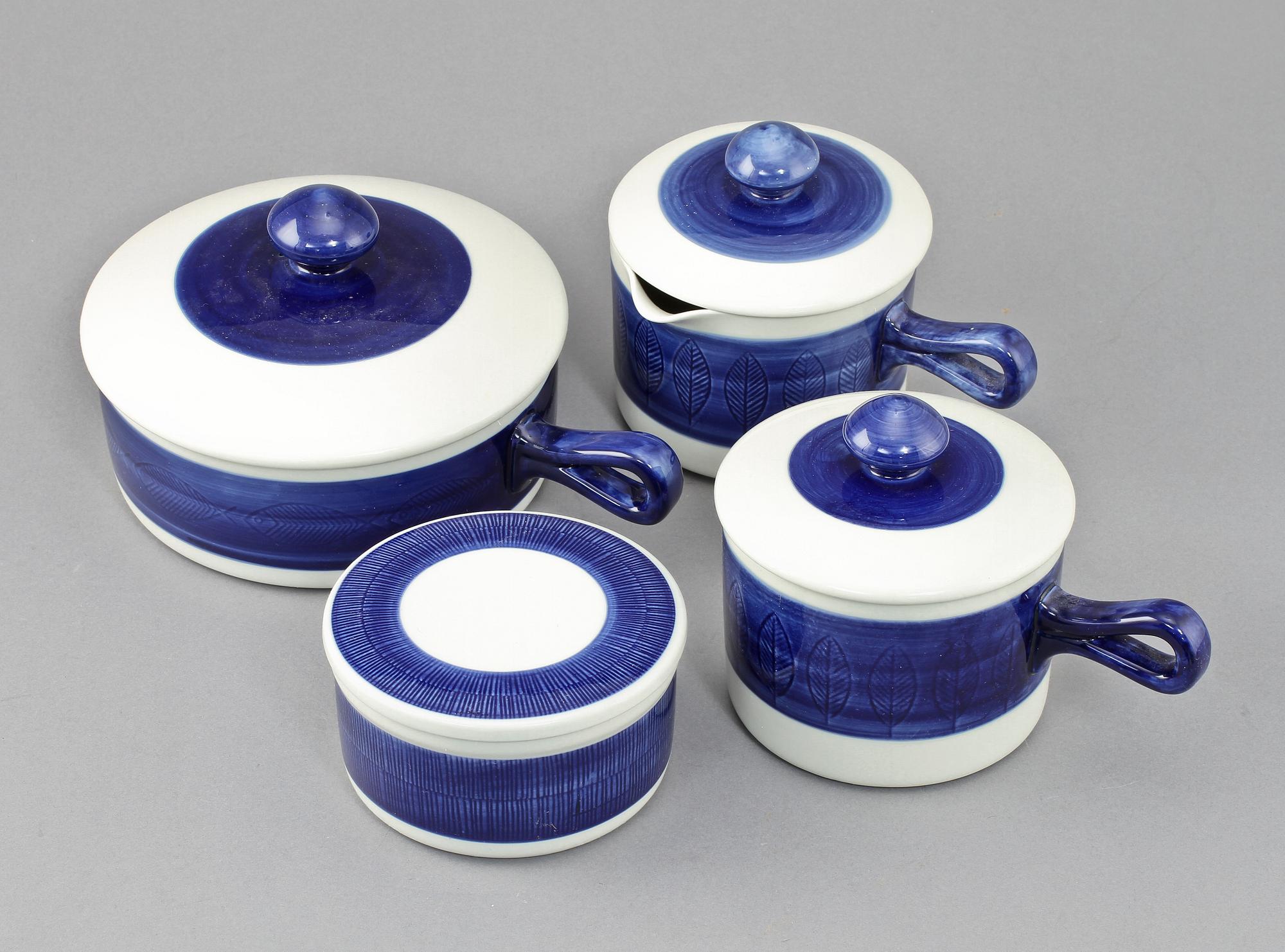 SERVISDELAR, 56 delar, "Koka Blå", Hertha Bengtsson, Rörstrand, 1900-talets andra hälft.