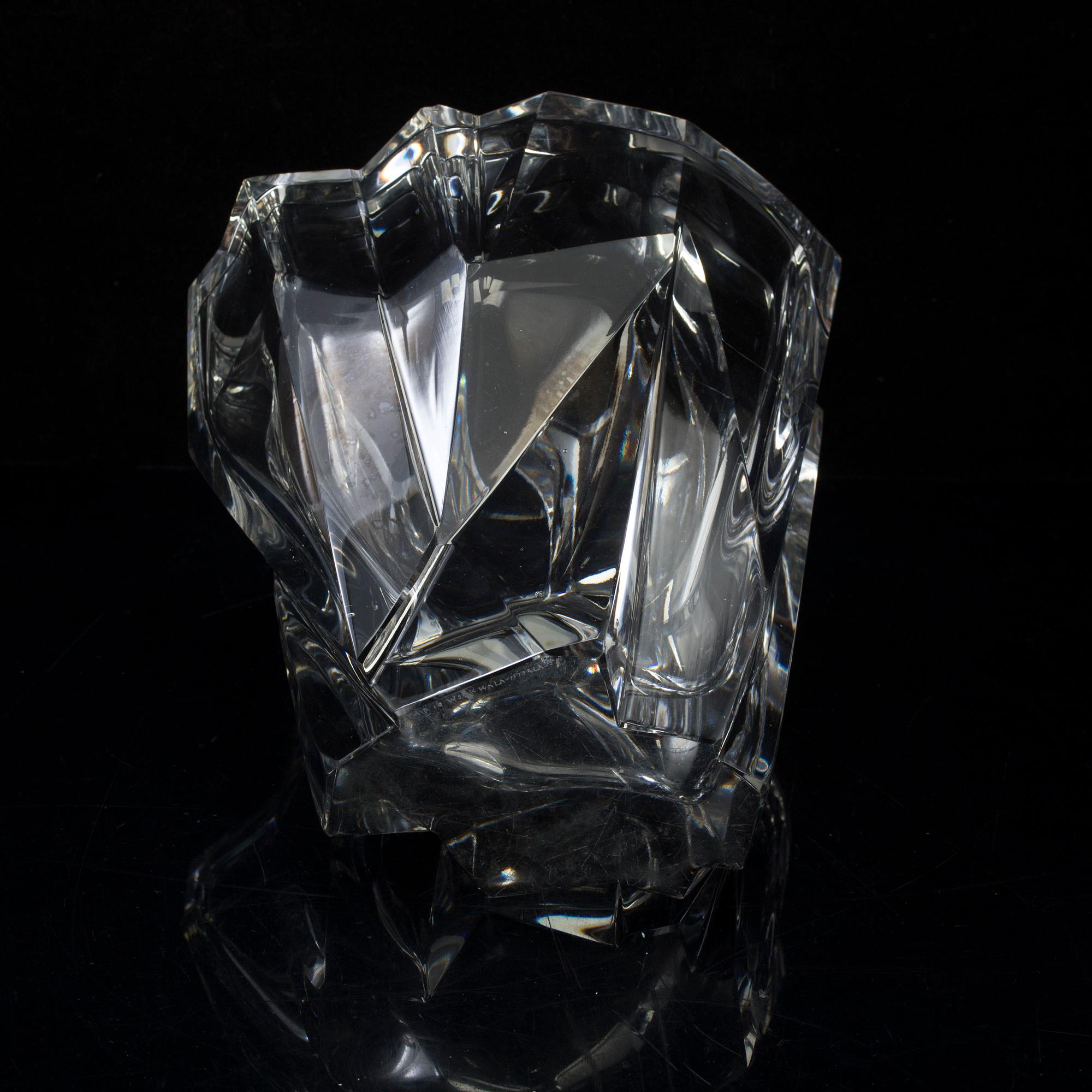 A glass bowl by Tapio Wirkkala for Iitala, 1958.