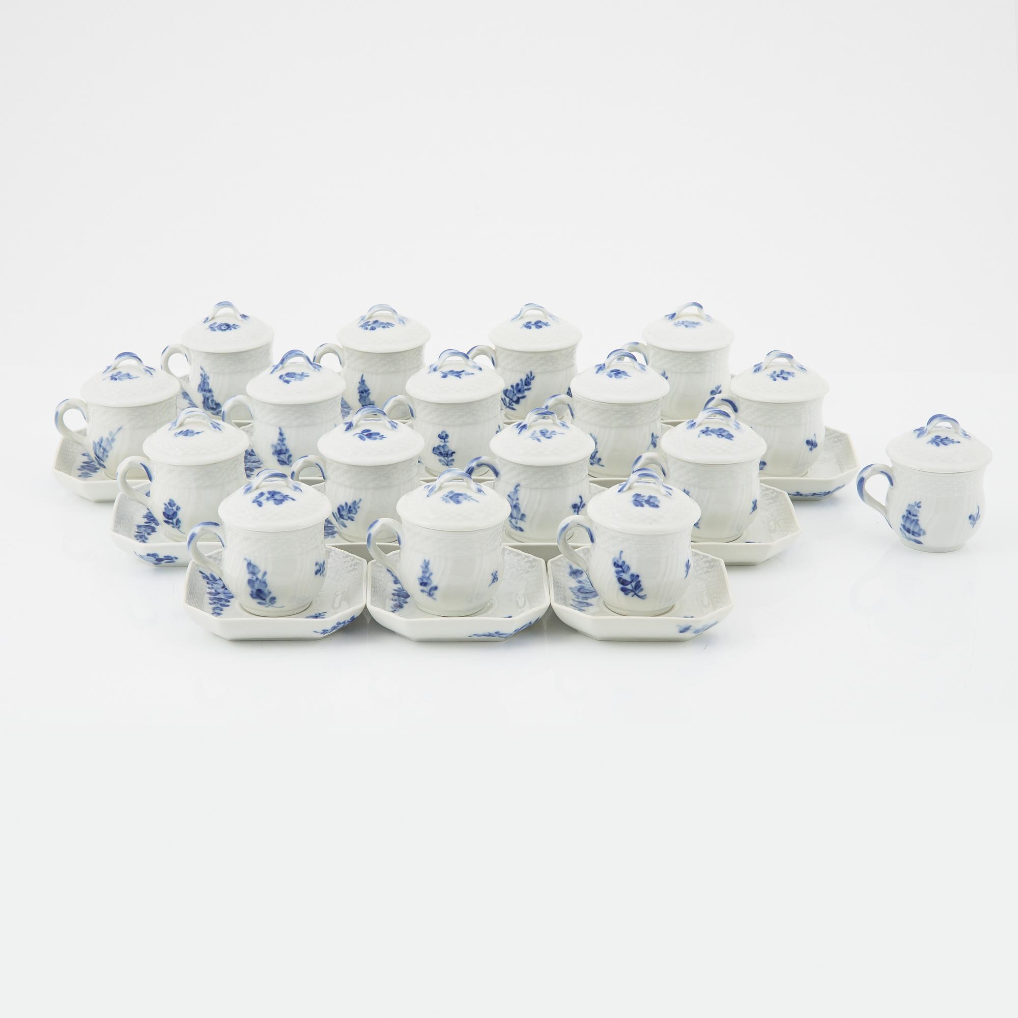 17 cream porcleain cups with saucers, 'Blue flower', Royal Copenhagen, Denmark.