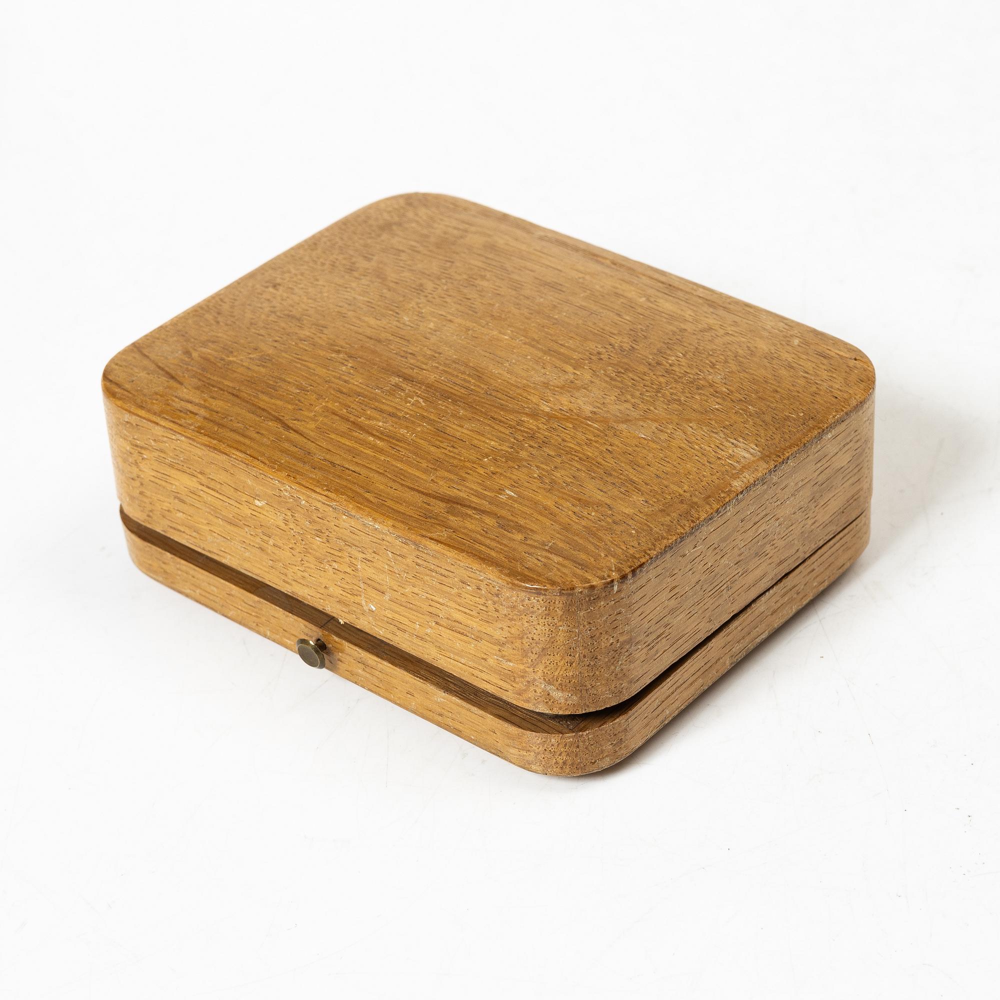 A Russian silver gilt coin purse, Sasikov, St Petersburg, late 19th century.