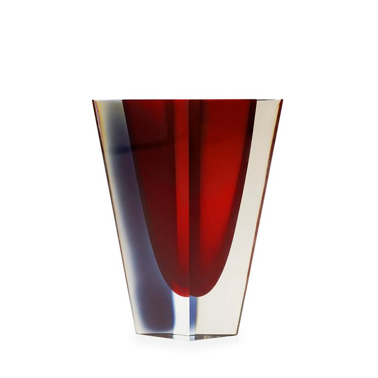 A Kaj Franck 'Prism' glass vase, Nuutajärvi, Notsjö, Finland 1959.