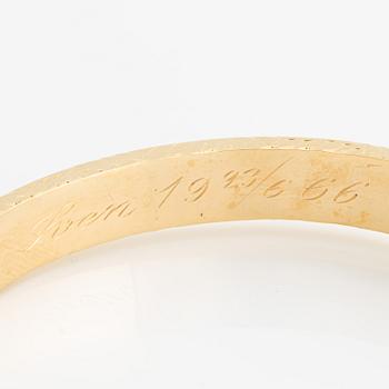 Bangle 18K gold.
