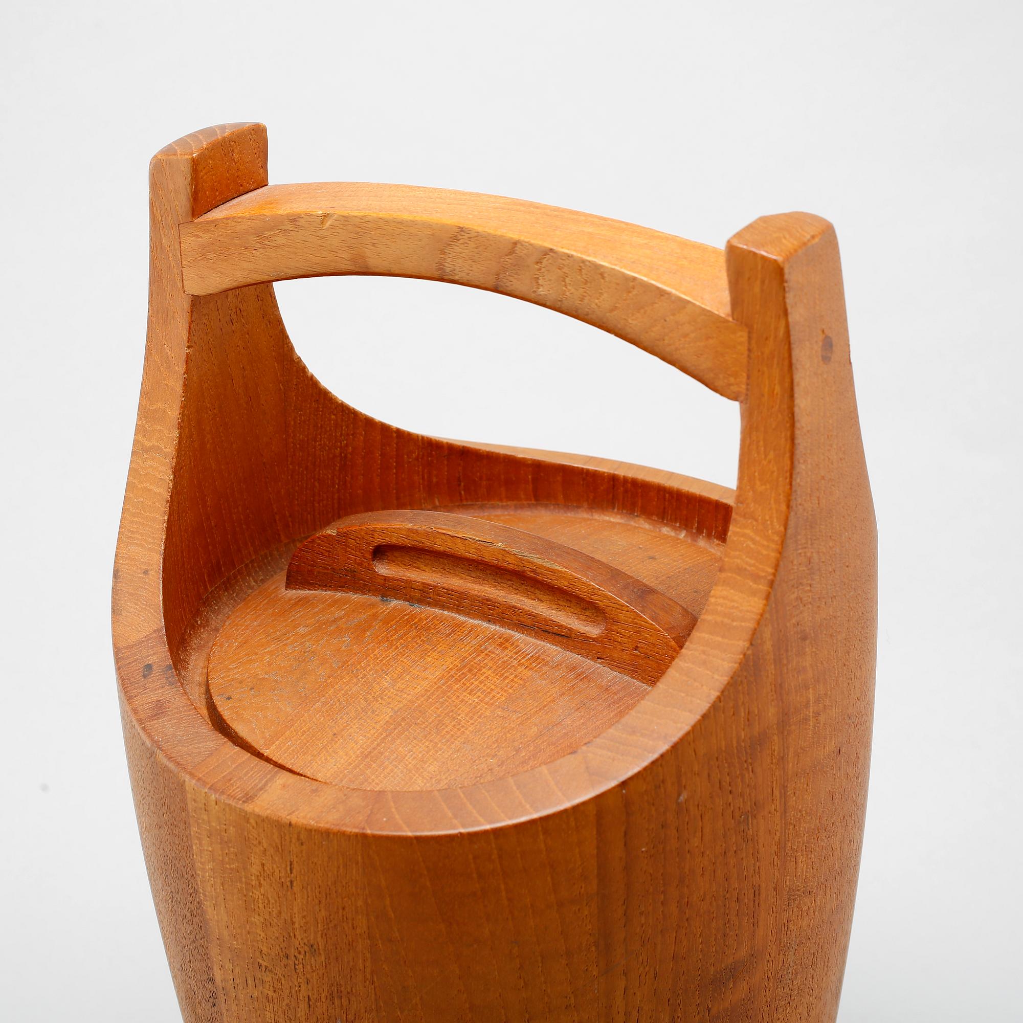 A teak ice bucket by Jens H Quistgaard for Dansk Designs, 1950/60s.