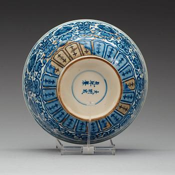 A blue and white bowl, Qing dynasty, 18th century. With Chenghuas six characters mark.