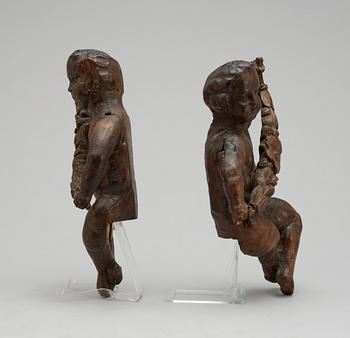 DEKORDELAR, 2 st, snidat trä. Barock, 1600/1700-tal.
