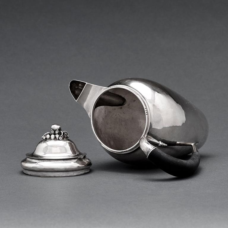 kaffekanna, Köpenhamn 1919, 830/1000 silver, designnr 251.