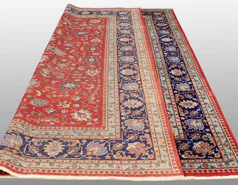 A CARPET, Tabriz, ca 360 x 298 cm.