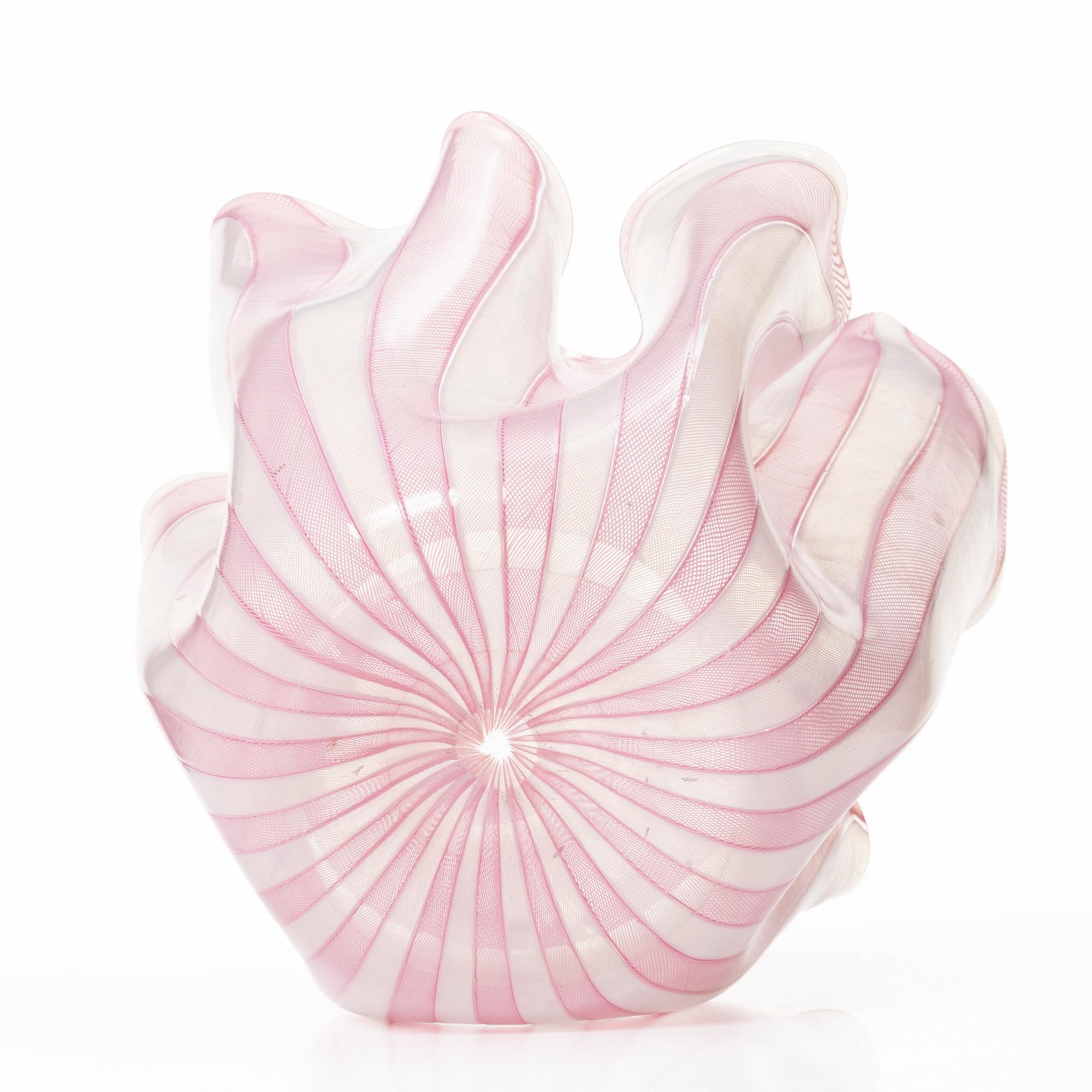 Paolo Venini & Fulvio Bianconi, a 'Fazzoletto' vase, Venini, Murano, Italy.
