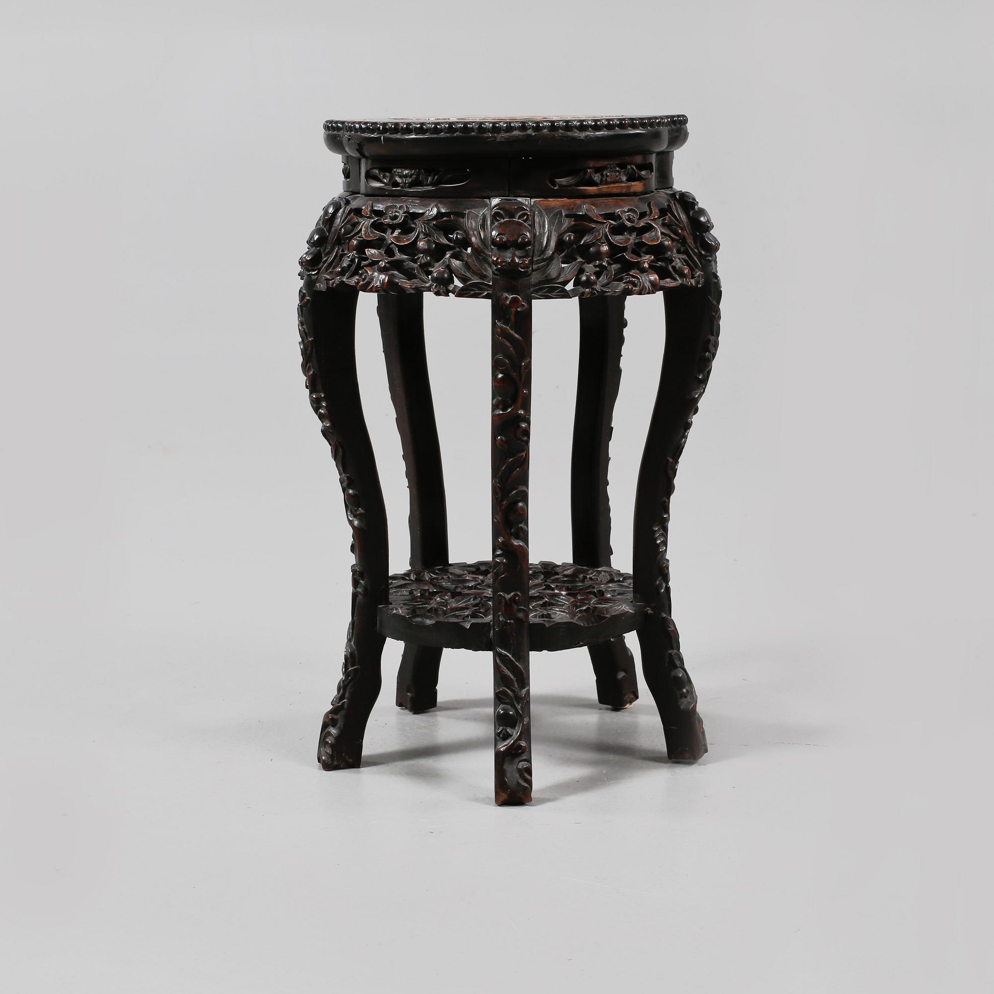 PIEDESTAL, orientalisk, 1900-tal.