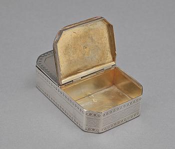 DOSA, silver, London, England, 1796. Vikt ca 87 gram.