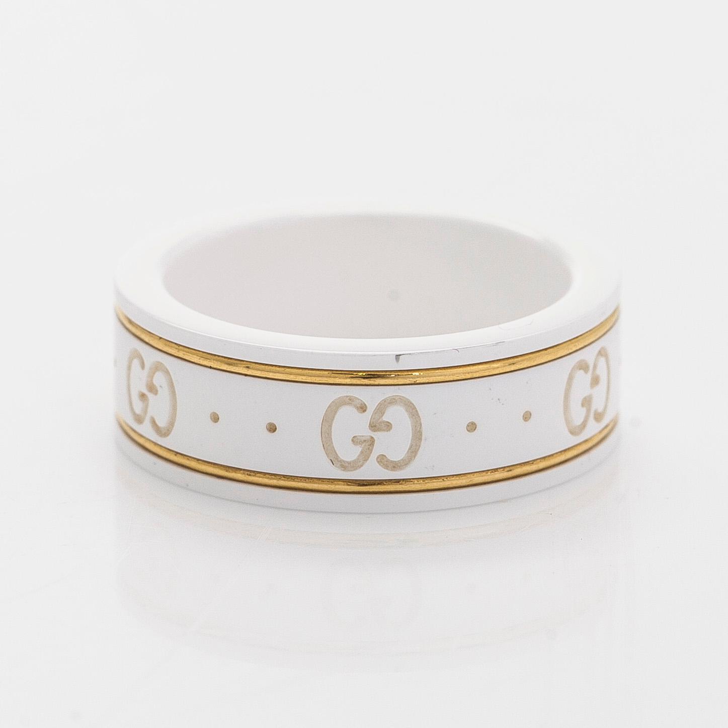 Gucci, sormus, "Icon", valkoista zirkonia ja 18K kultaa.