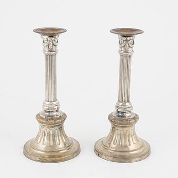 Kandelabrar, ett par, försilvrade, "Väsby" ur IKEAs 1700-talsserie, 1900-talets slut.