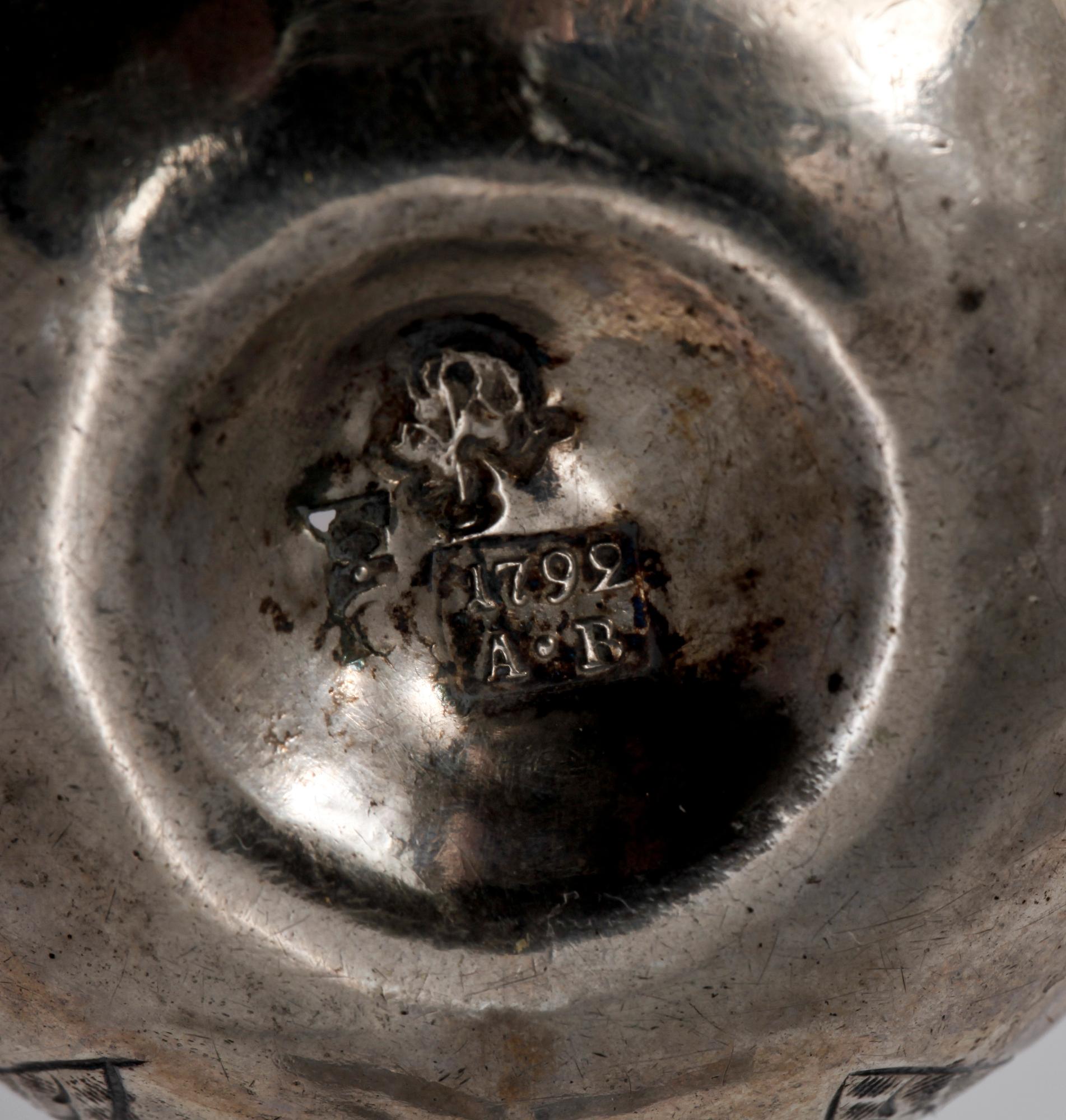 TUMLARE, 3 st, silver, Ryssland 1700-tal. Bla Moskva 1792. Totalvikt ca 90 gram.