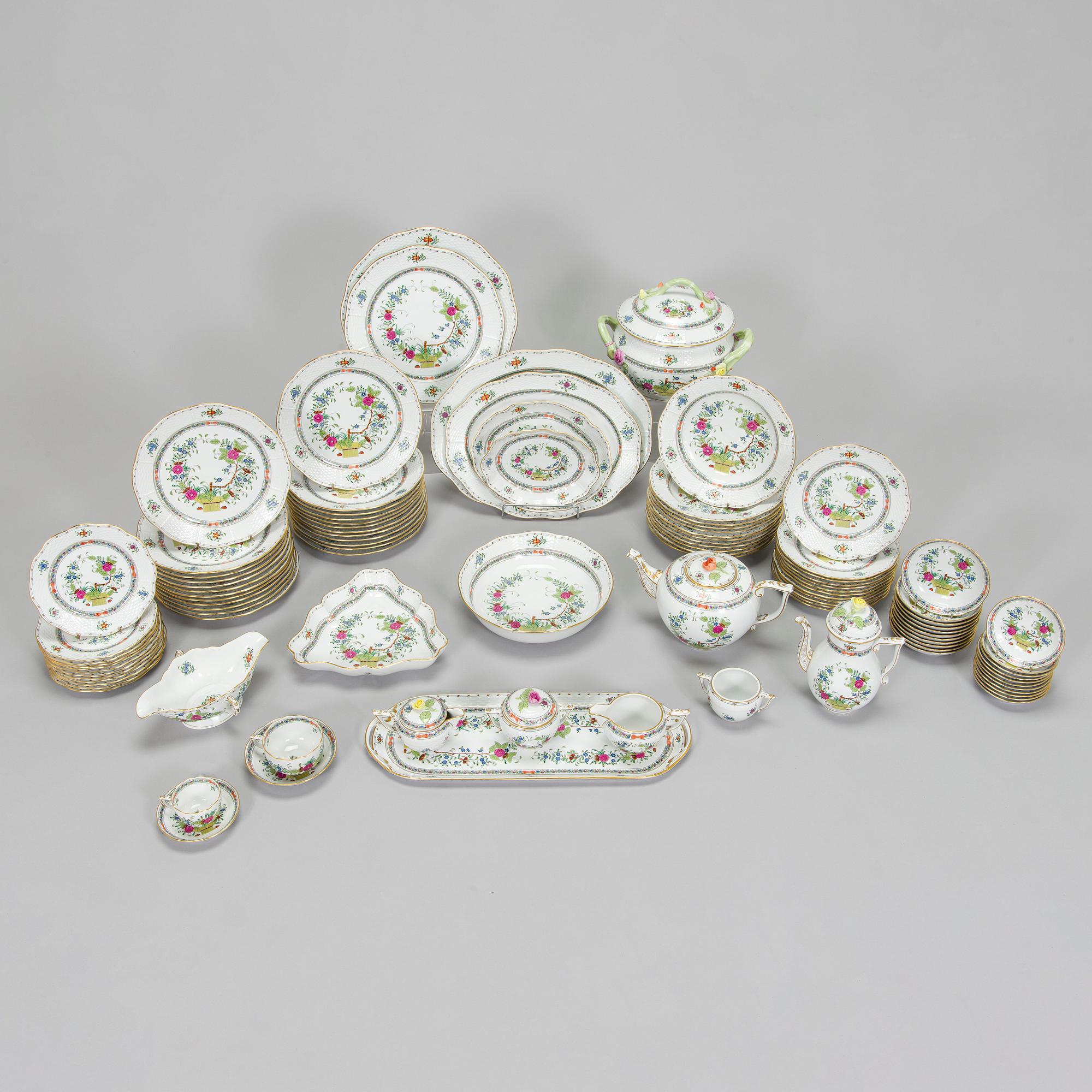 Herend, matservis, 100 delar, porslin, "Indian Basket" Ungern.