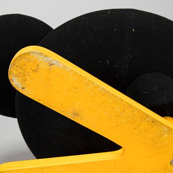 Eero Aarnio, figuuri, "Tipi", Adelta, suunniteltu 2002.