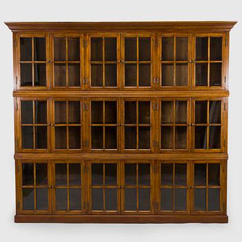 Disply cabinet / Cabinet model Clifton ta Fritzies manufacturer Club Vintage Interiors 2011-2017.