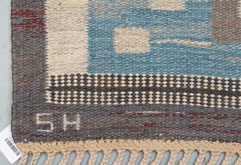 CARPET. Flat weave. 255,5 x 200,5 cm. Signed SH (Svensk Hemslöjd).