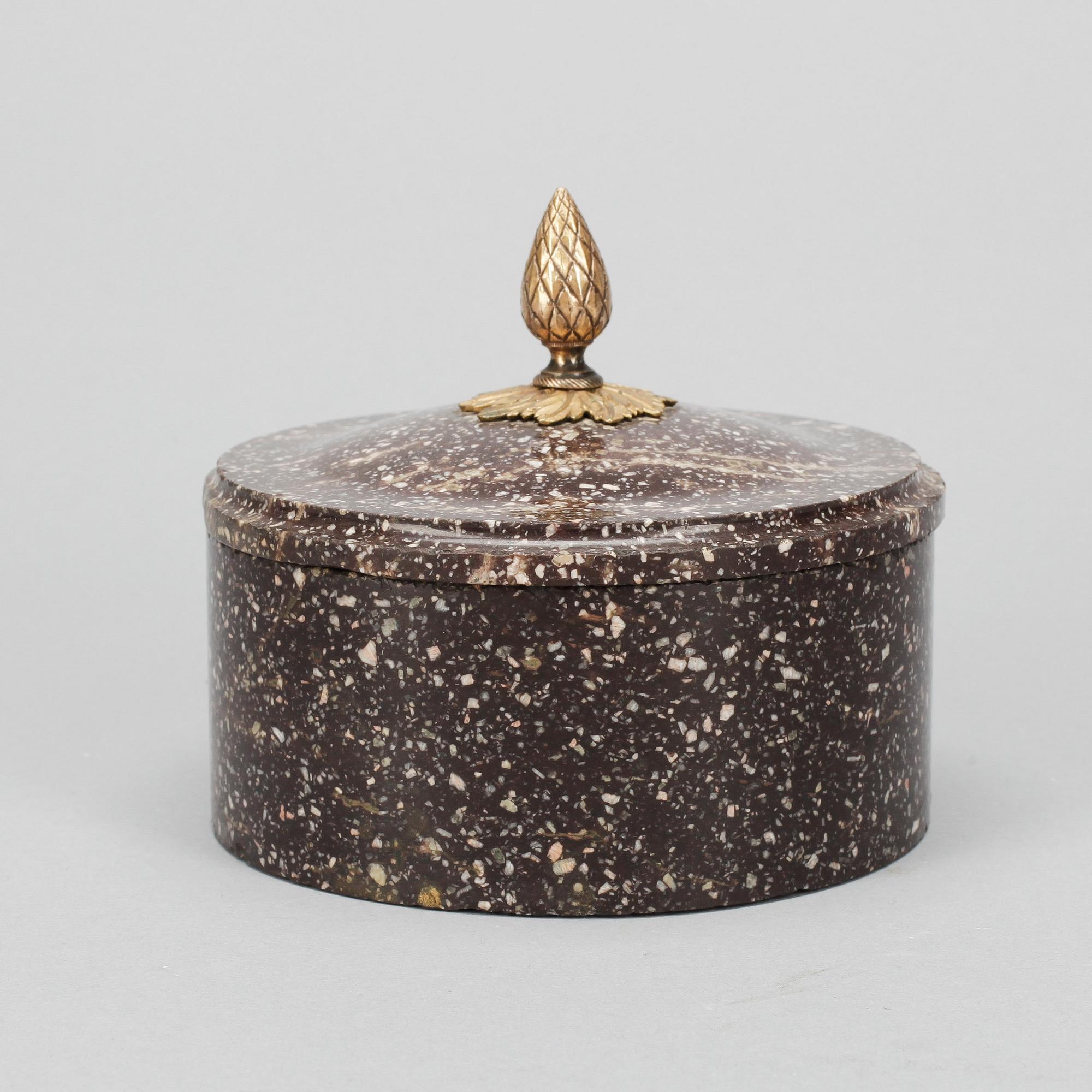 SMÖRASK, porfyr, Empire, 1800-tal.