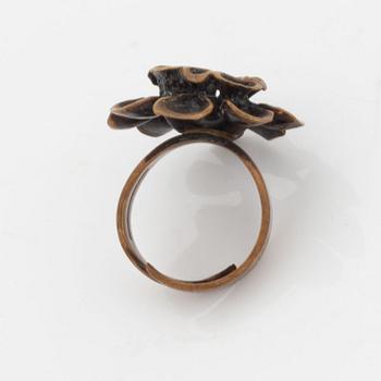 Hannu Ikonen, belt, pendant, ring, bronze.