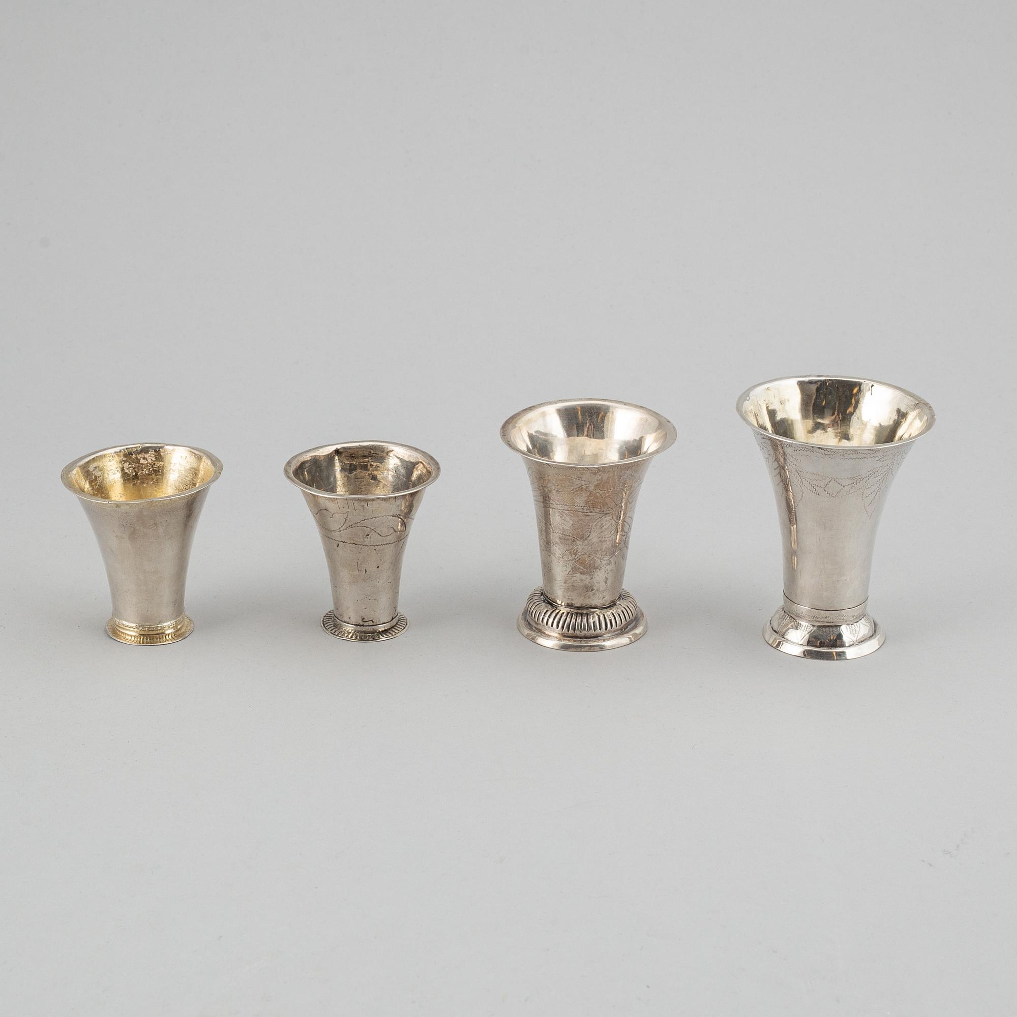 A mixed lot of four Swedish silver beakers, 1797-1818.