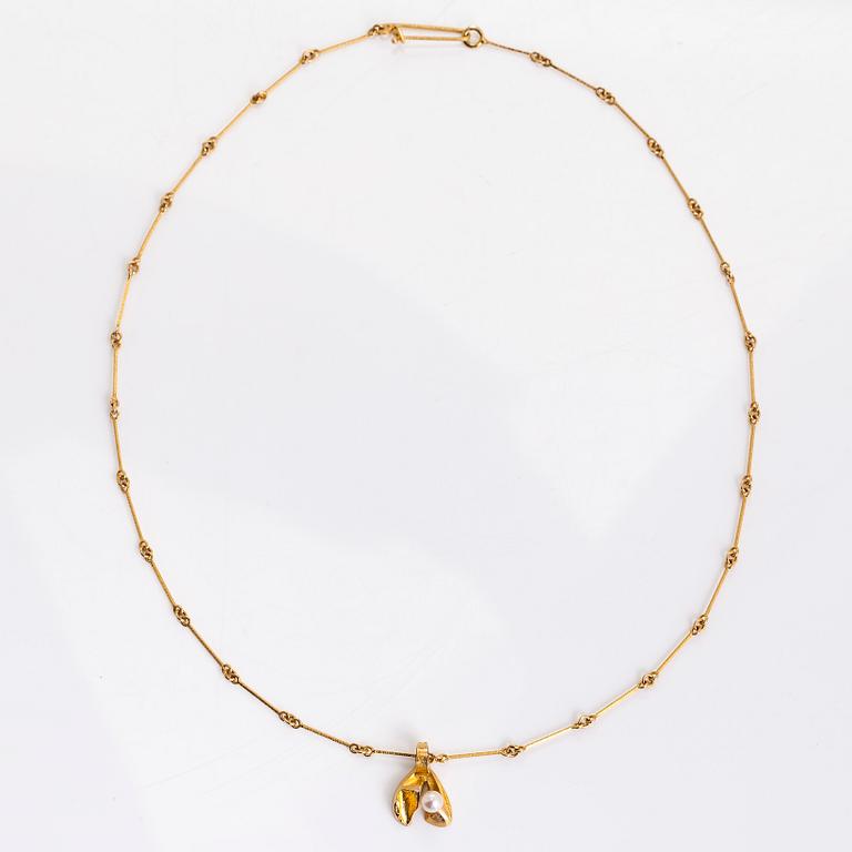 Björn Weckström, A 14K gold and cultured pearl necklace, 'Tundra flower' for Lapponia 1977.